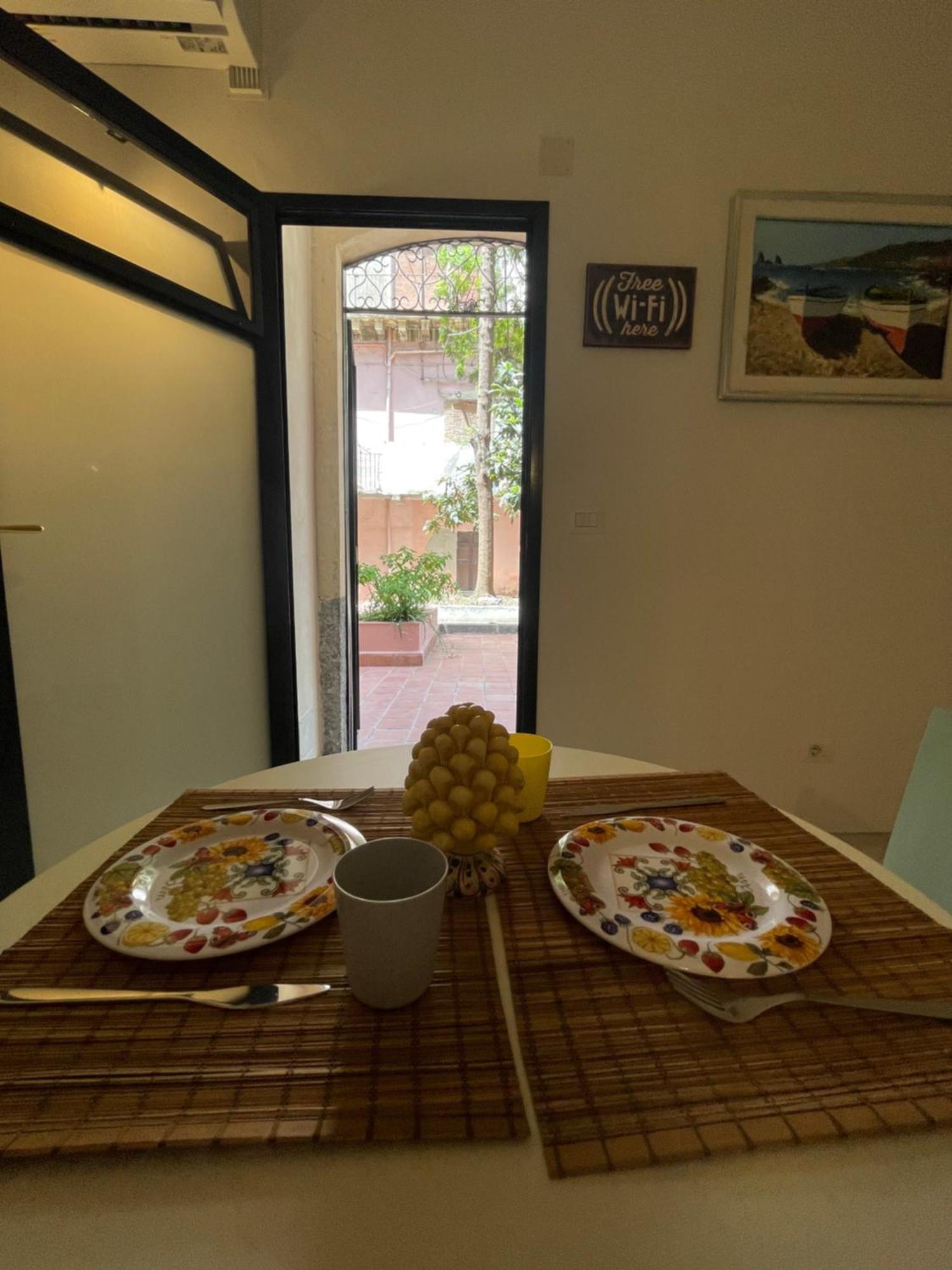 Ferienwohnung Corte Capuana Catania Exterior foto